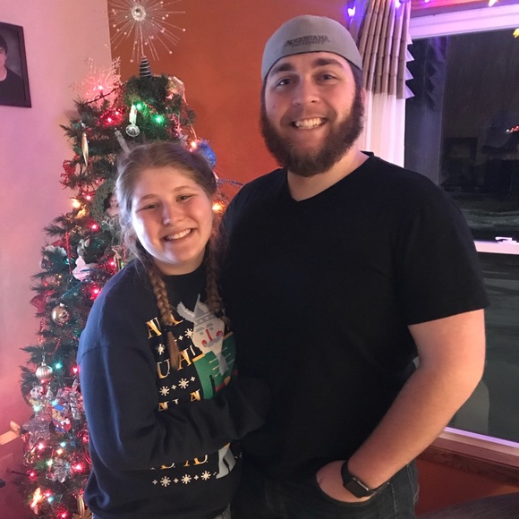 Welcome to Anna and Garrett’s Closet! - Picture 1 of 5